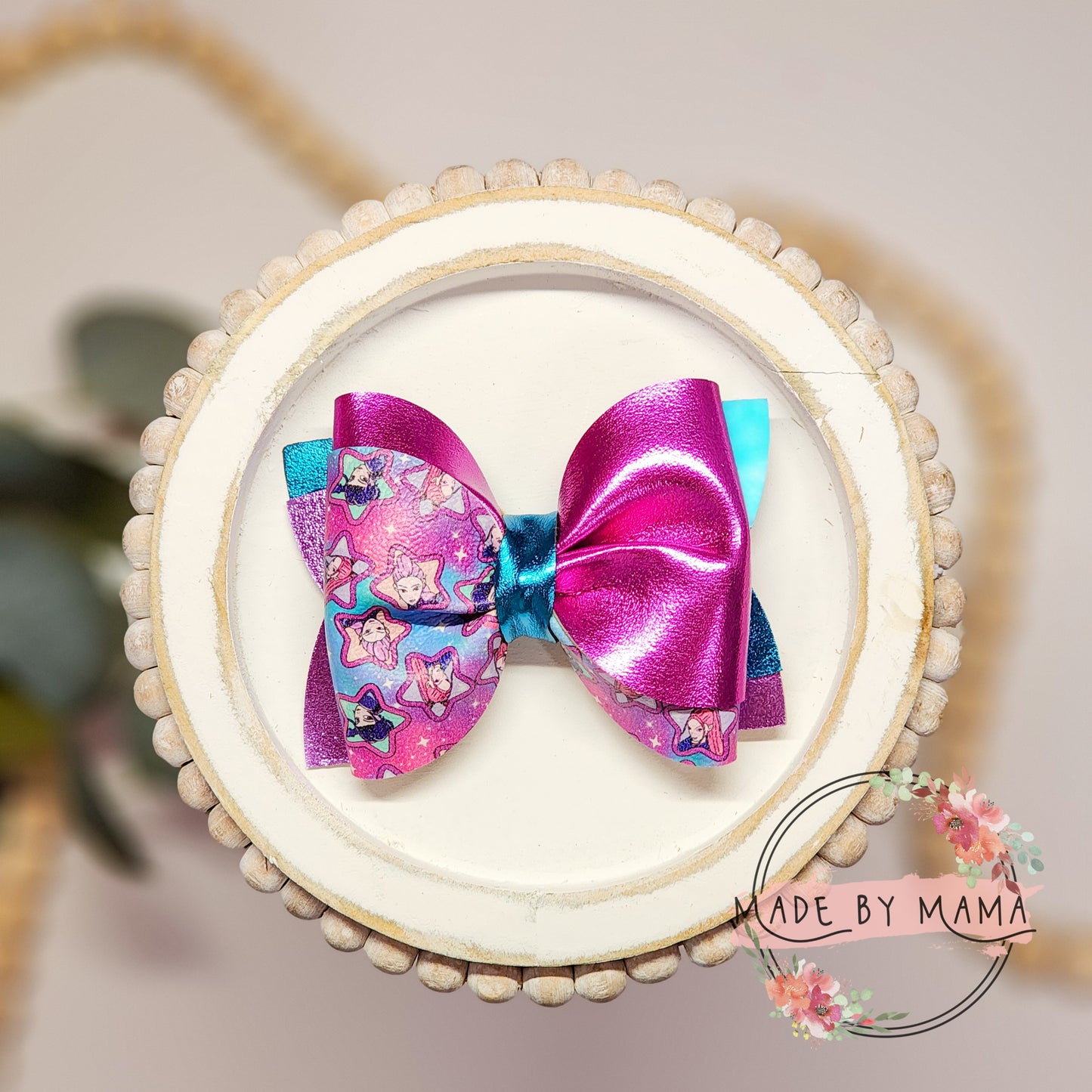 K-Pop Demon Hunters Bow