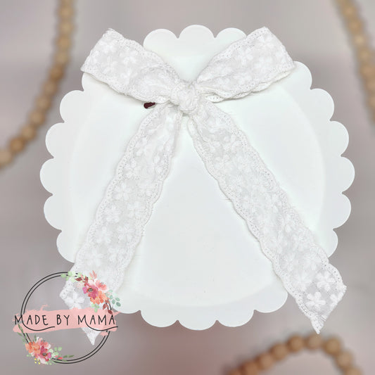 White Scalloped Long Tail Handtied Bow