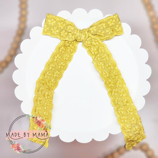 Golden Scalloped Long Tail Handtied Bow